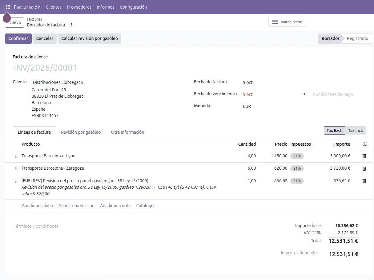 Factura en borrador en Odoo con dos portes y la línea de revisión del precio por el gasóleo calculada, con el precio del gasóleo, G, C y P en la descripción